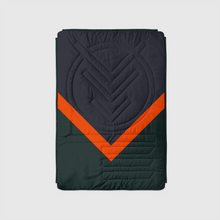 Load image into Gallery viewer, VOITED Fleece Outdoor Camping Blanket - Cabin
