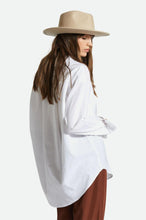 Load image into Gallery viewer, Sidney Oversized L/S Woven - White Solid
