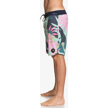 Load image into Gallery viewer, Highline Tropical Flow 19&quot; Boardshorts
