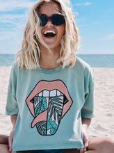 Load image into Gallery viewer, Rolling Single Jungle Crop Tee
