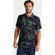 Load image into Gallery viewer, Jungle Attack Button Up Shirt
